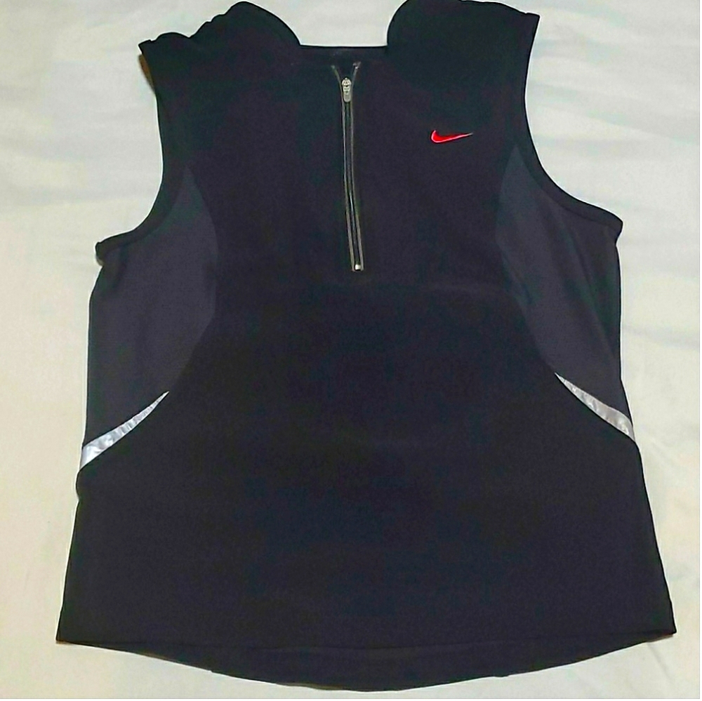 Nike Dri Fit Dry Women’s 1/2 Zip Track Reflective